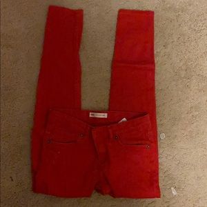 Red LEVIS